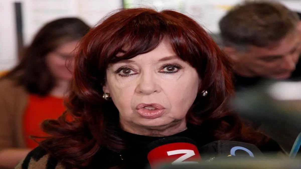 Procurador-geral pede para aumentar pena de Cristina Kirchner de 6 para 12 anos